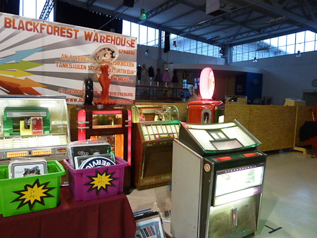 DMC-TZ7- 1/8 Sek. bei f / 3,3- 270