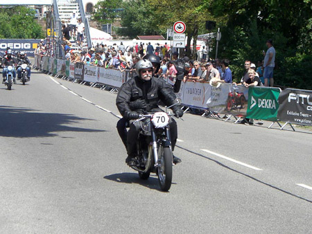 EX-Z700- 1/320 Sek. bei f / 5,2- 165