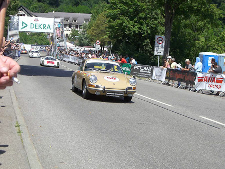 EX-Z700- 1/800 Sek. bei f / 3,6- 165