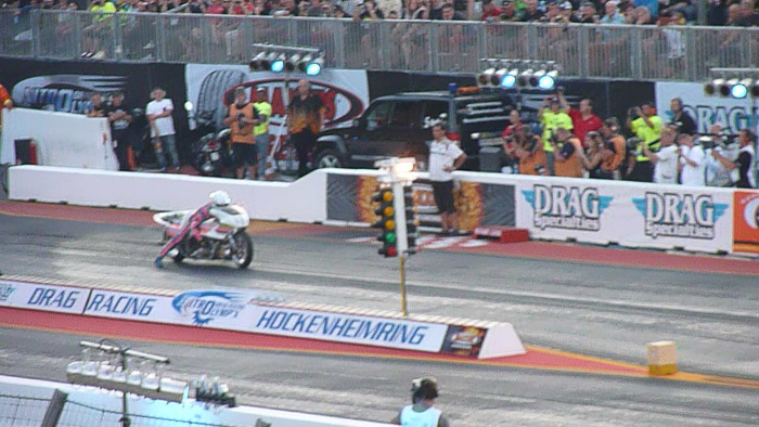 DMC-TZ10- 1/50 Sek. bei f / 4,9- 223