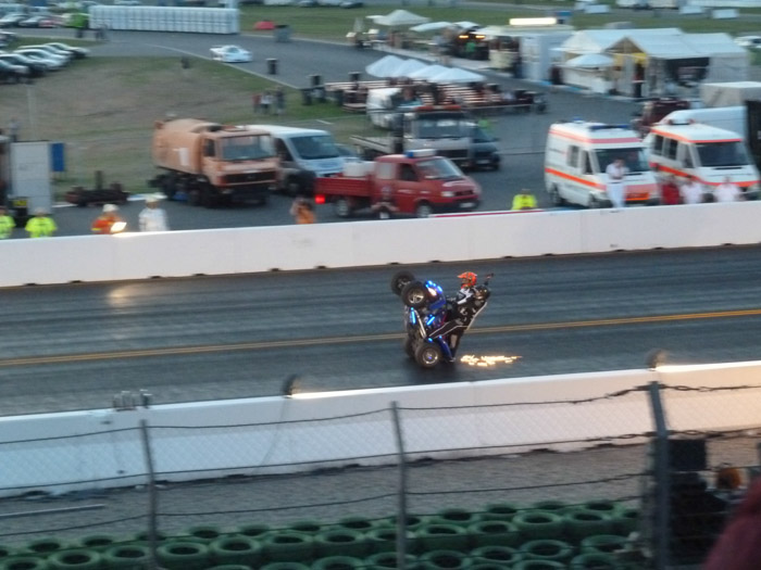 DMC-TZ10- 1/40 Sek. bei f / 4,3- 223