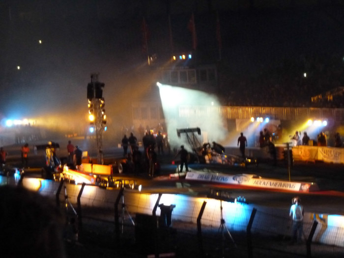 DMC-TZ10- 1/10 Sek. bei f / 4,5- 223