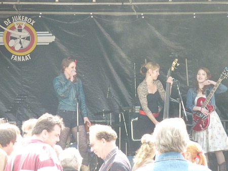 DMC-TZ7- 1/200 Sek. bei f / 4,9- 499