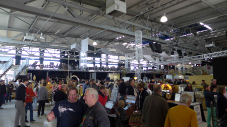 DMC-LX7- 1/100 Sek. bei f / 1,4- 238